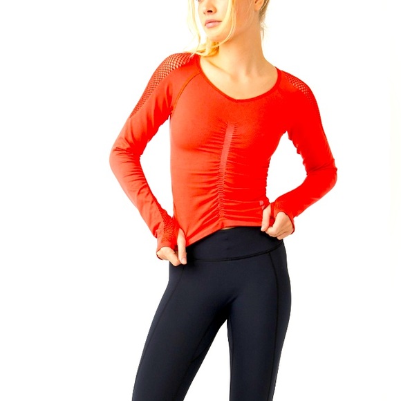 025. FP Movement On The Rise Long-Sleeve Crop Layer | Bittersweet Red NWT - Picture 2 of 13